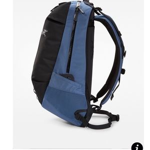 Arc’teryx Arro22 Backpack NWT